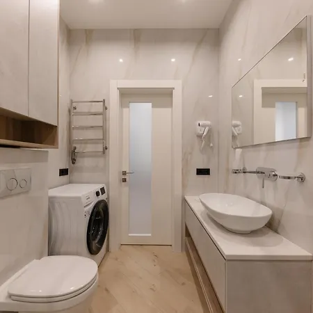 Mm Group Gold * Oujhorod